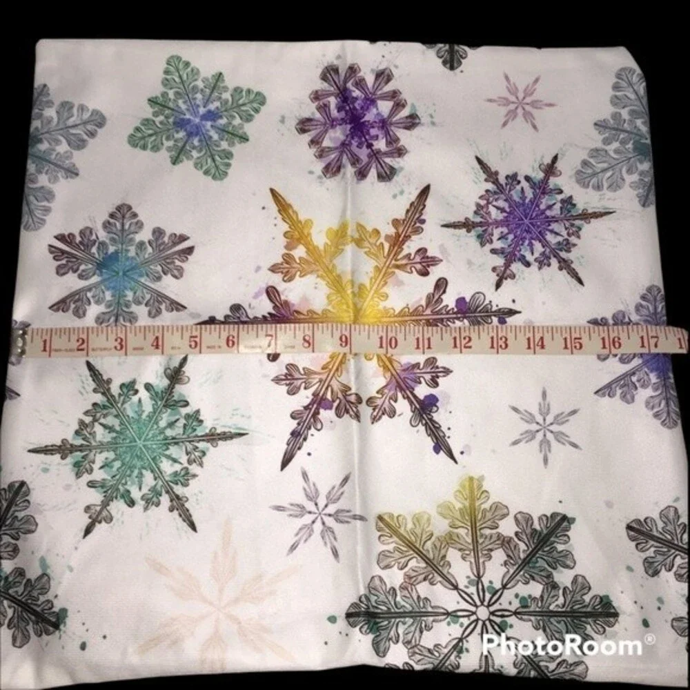 NWOT Snowflake Pillow Cover Multi Color Zipper Closure Purple Green